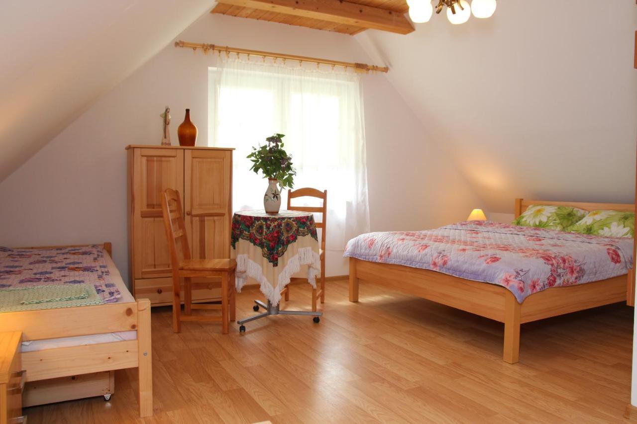 Zamsowka Villa Guciow Buitenkant foto
